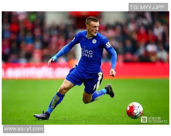 福兰德摩纳哥经验前锋的职业生涯与战术分析探讨