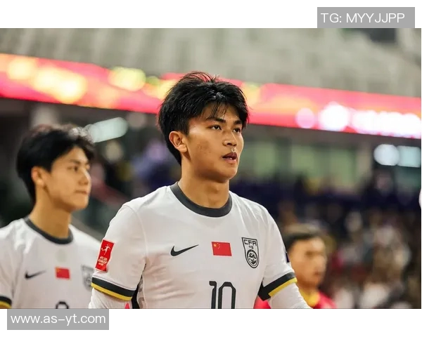 张琳芃精彩助攻展现团队配合精神助力球队取得胜利