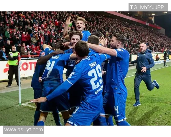 霍芬海姆悬而未决,险胜奥格斯堡斩获宝贵三分 霍芬海姆悬而未决,险胜奥格斯堡斩获宝贵三分